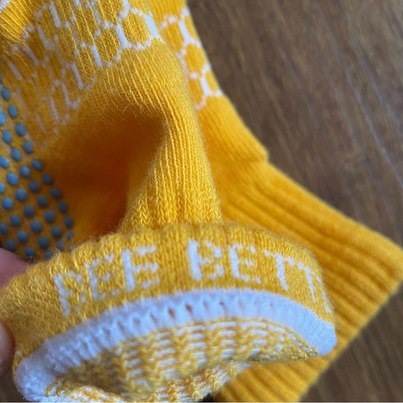 BOMBAS Socks Toddler Kid 4 PAIR Yellow Gripper Red White Crew NEW Kids Youth Boy - Picture 9 of 9